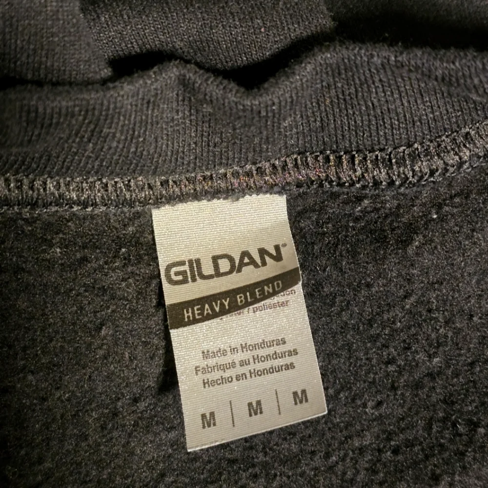 Yellowstone Dutton Ranch Crewneck - Picture 4 of 4